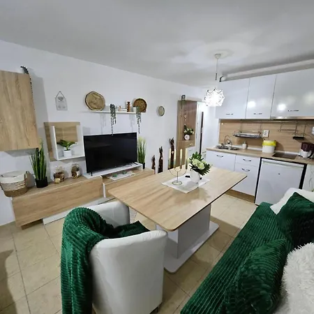 Apartment Tropical Chic For Two, Ground Floor Escape By Flat Mаnager Ravda