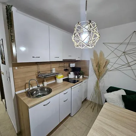 Tropical Chic For Two, Ground Floor Escape By Flat Mаnager Ravda