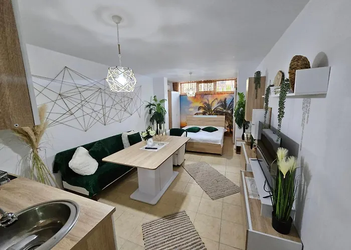 Διαμέρισμα Tropical Chic For Two, Basement Escape By Flat Mаnager *